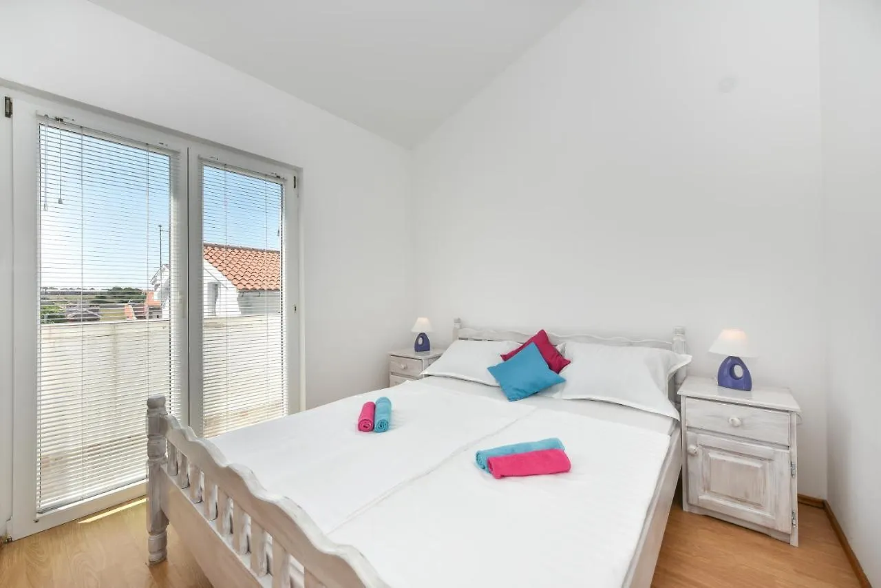 Apartments Krepo Vir 0*,