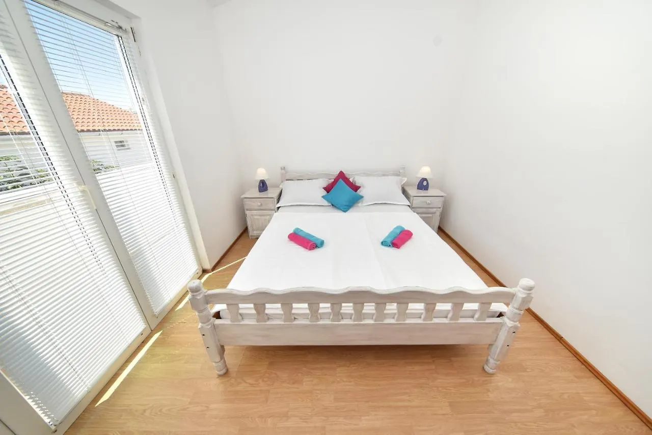 Apartments Krepo Vir Croatia